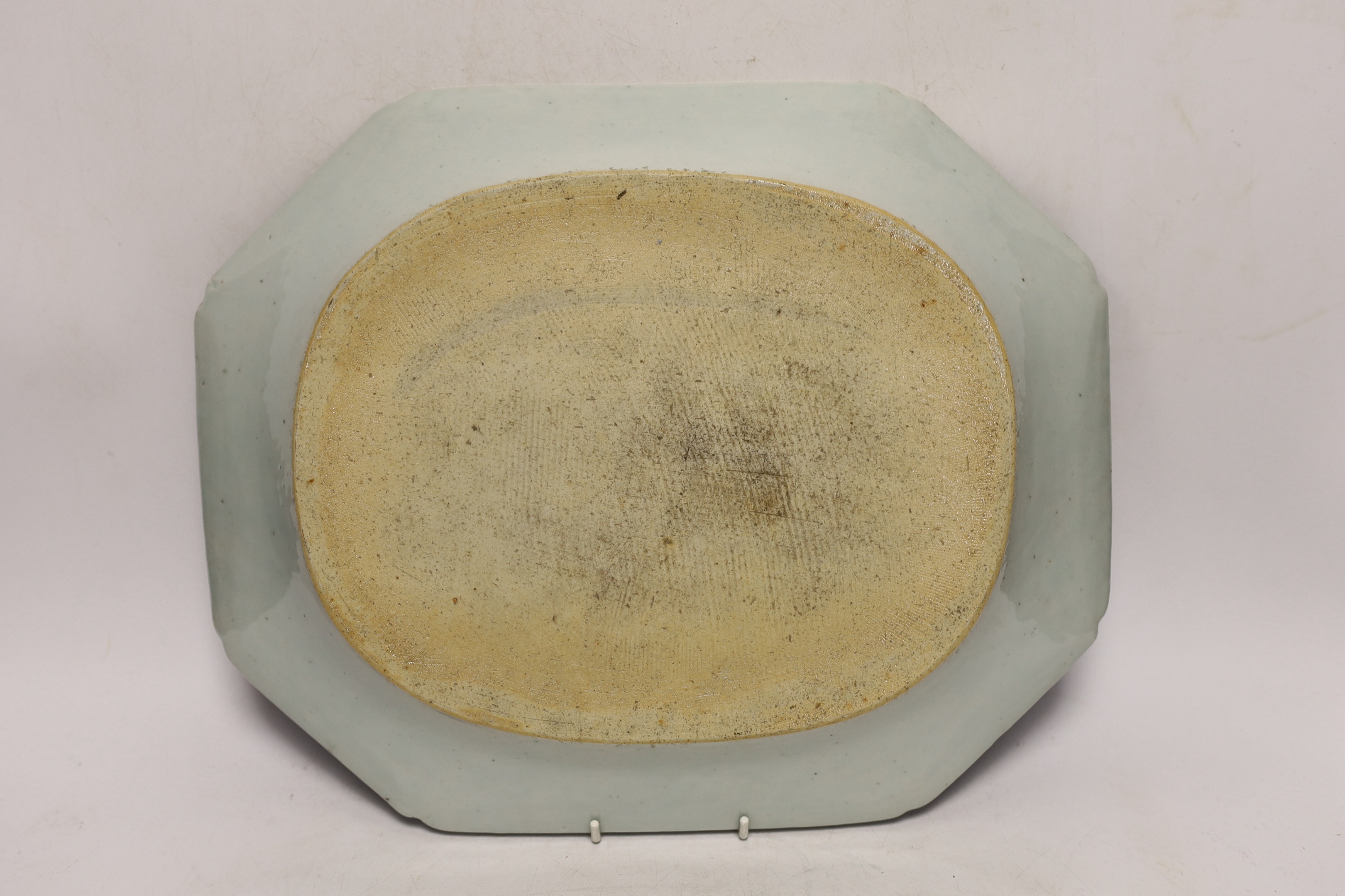 A late 18th century Chinese export blue and white serving dish, 36cm wide